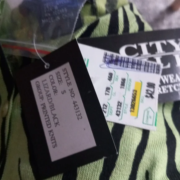 NWT City Silk Sz Small, Silk Lizard Black Sweater, Button Front. - Picture 8 of 8